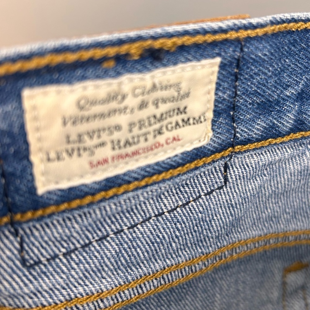 Levi’s Wedgie Icon Jeans 27 High Rise Distressed Straight Leg Denim - Picture 4 of 12